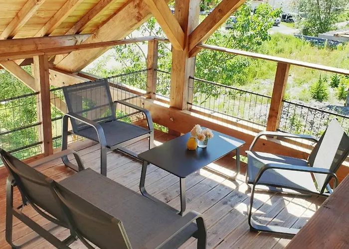 Whisperive Lodge - Le Vert Aux Bords De Rive